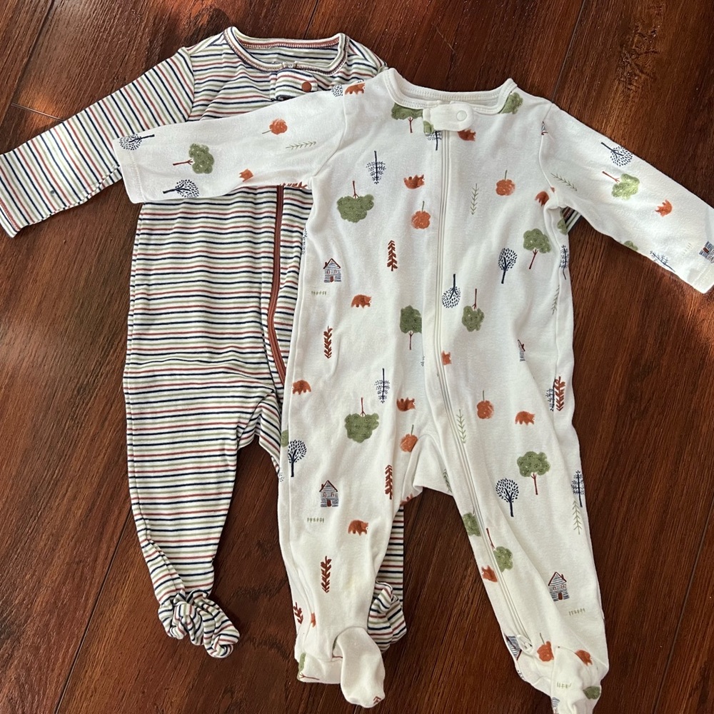 Lot of 19 baby clothes and shoes